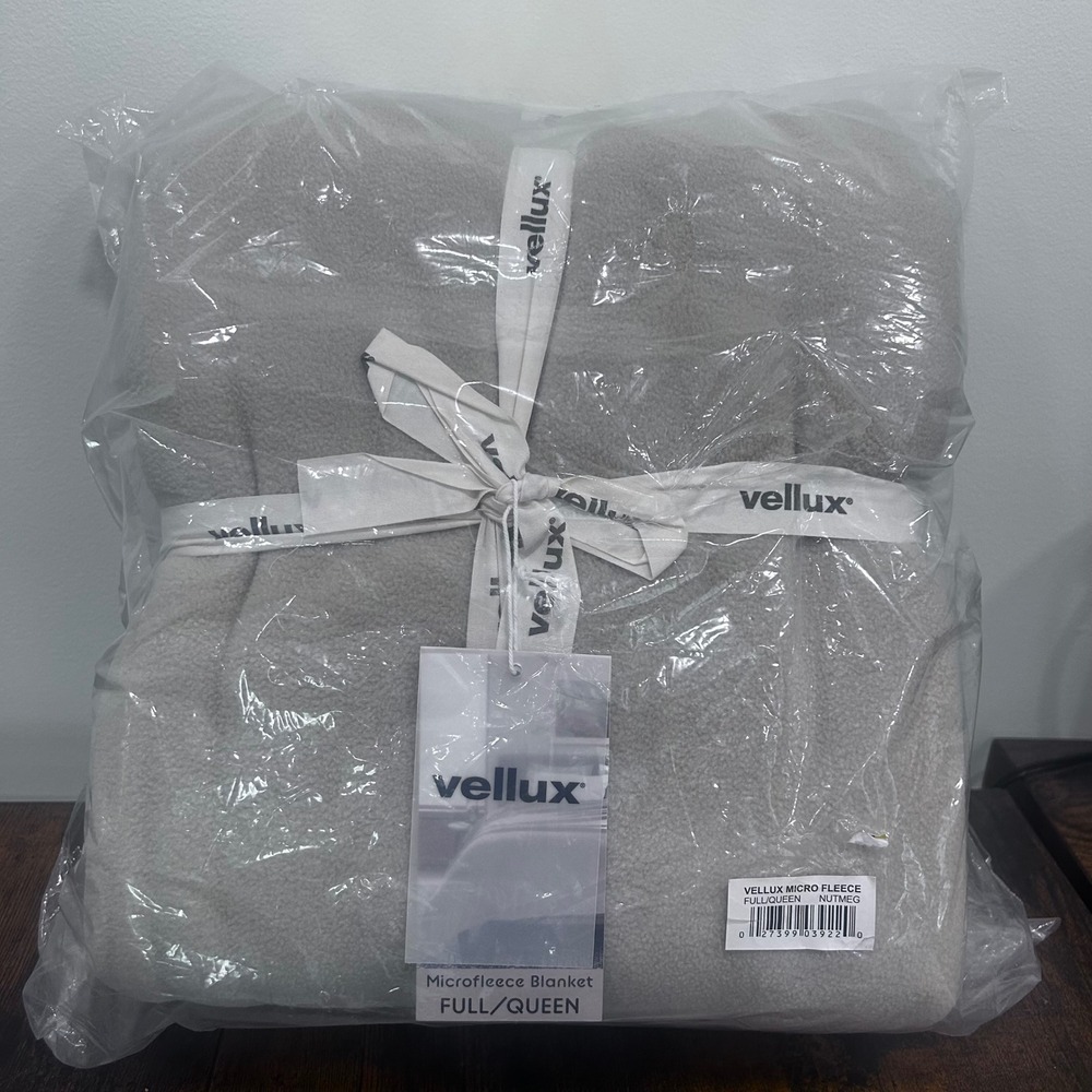 Vellux Microfleece Blanket Full Queen Nutmeg Brown Tan Soft Plush 90x90 NEW